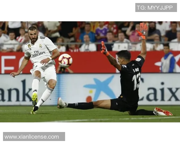 皇马前锋本泽马传射建功全场最佳表现令人称赞