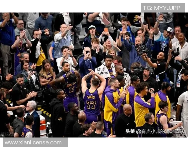 詹姆斯再次领衔湖人击败对手获胜，重燃湖人荣耀