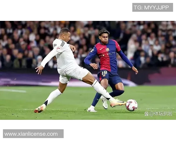 西甲双雄巴萨皇马悲喜剧收官，梅西C罗尽显王者风范