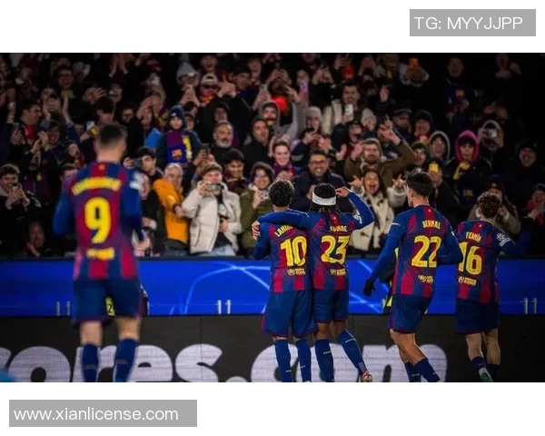 巴萨主场惨遭逆转马德里竞技，梅西无人能挡怒摔球门