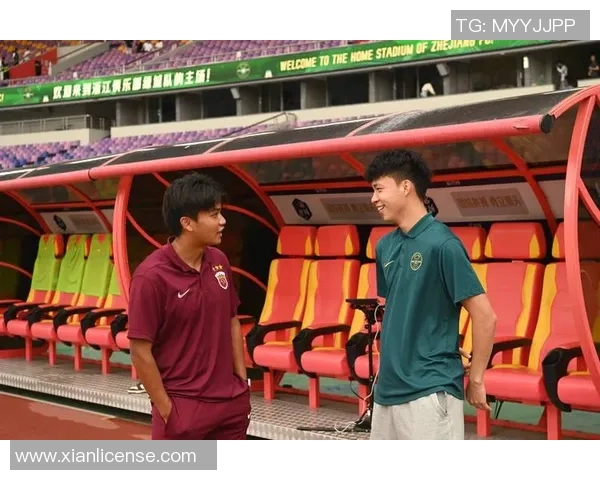 梁良铸：国足替补门将斩获联赛首秀，展现实力与潜力